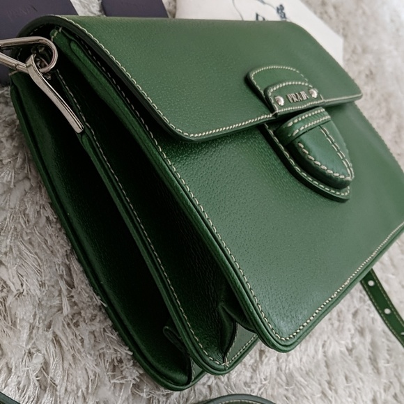 Prada crossbody - Picture 3 of 7
